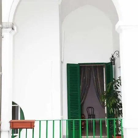 Il Palazzo * Parabita