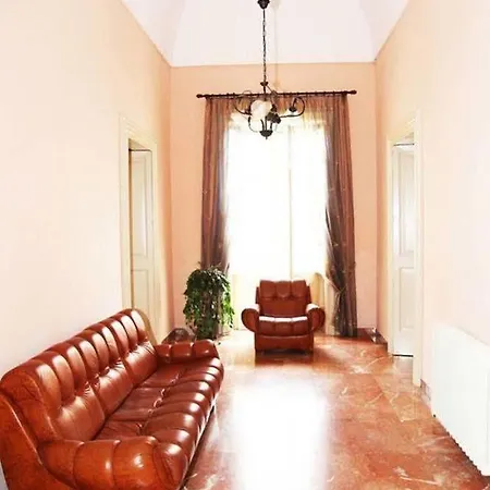 Il Palazzo Parabita
